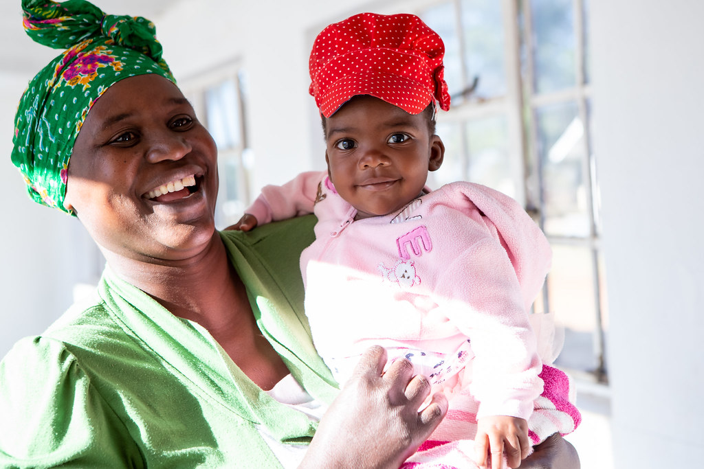A woman and her baby girl in Zimbabwe. 